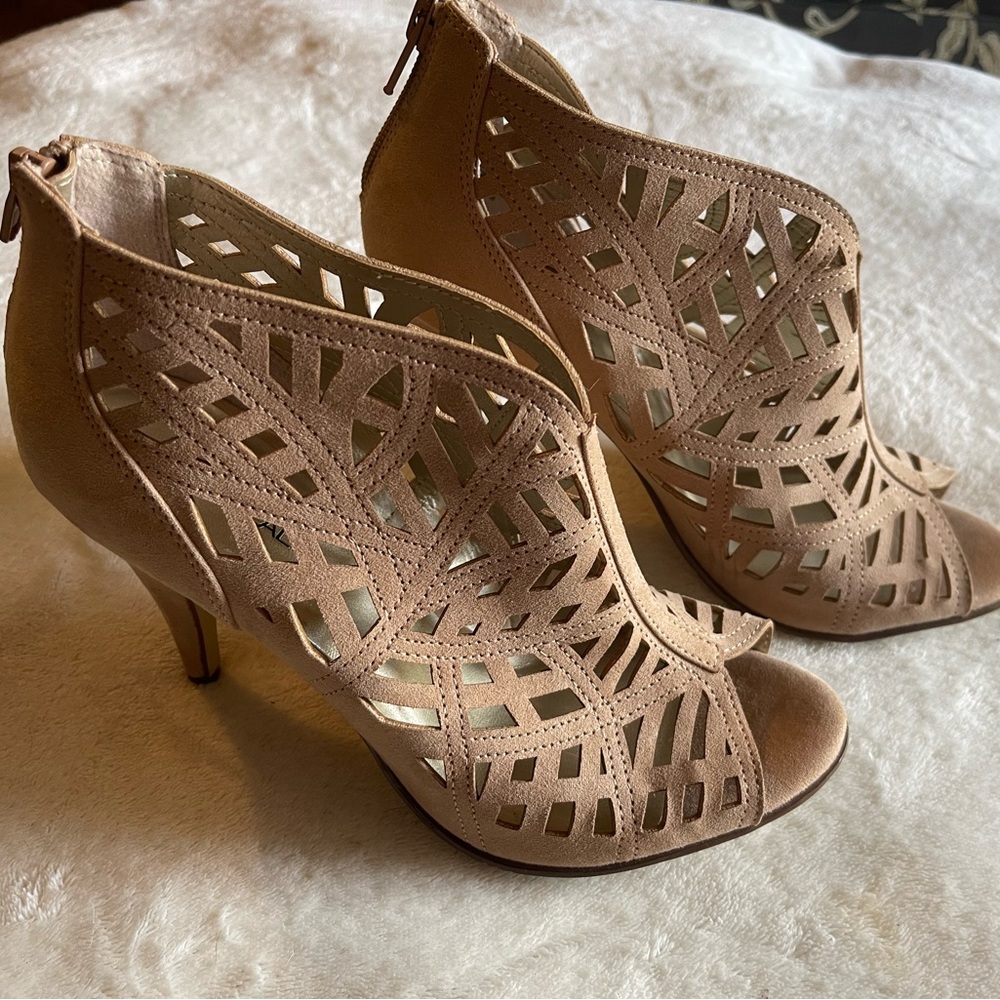 💕EUC X Appeal Booties💕